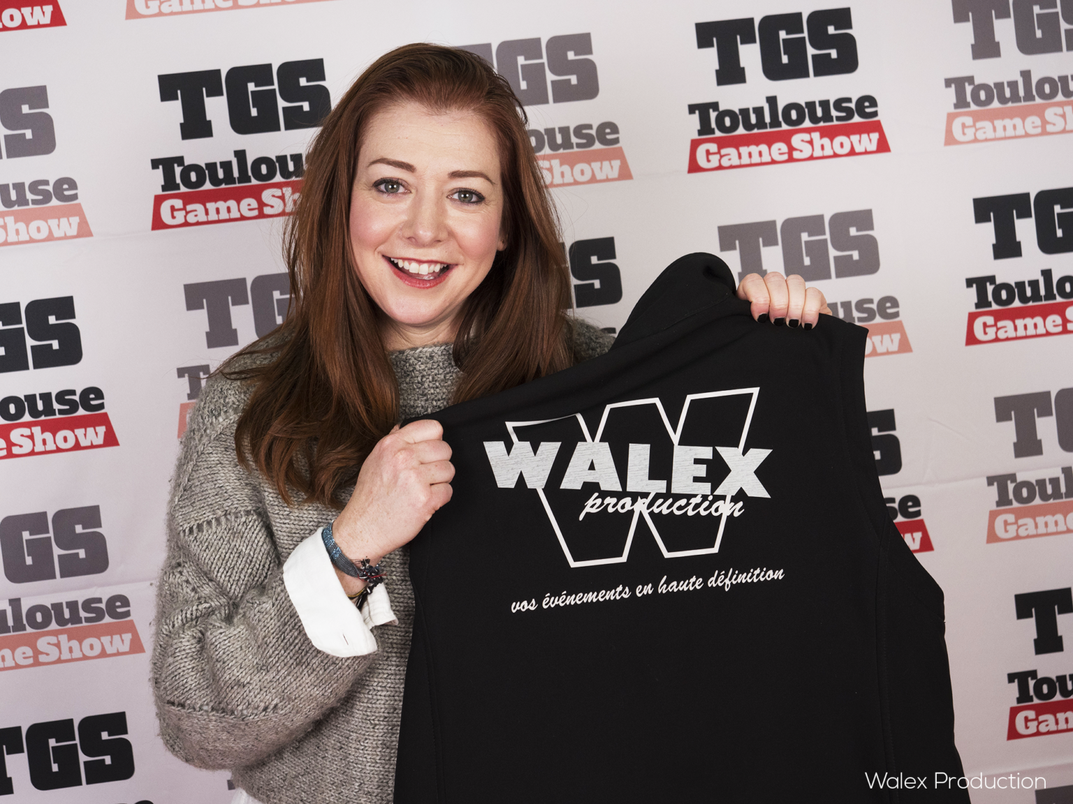 Prestation de Photocall avec l'actrice américaine Alyson Hannigan lors de la Toulouse Game Show par Walex Production